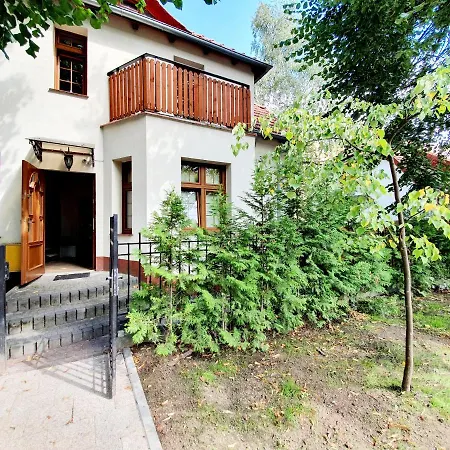 Mieszkanie 3 Pokojowe W Cichej Okolicy.